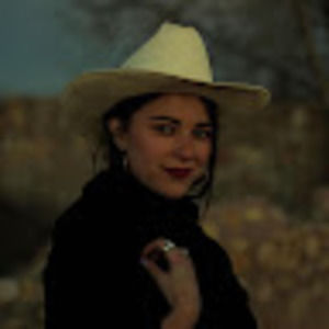 Meet your Posher, Itzel alejandra